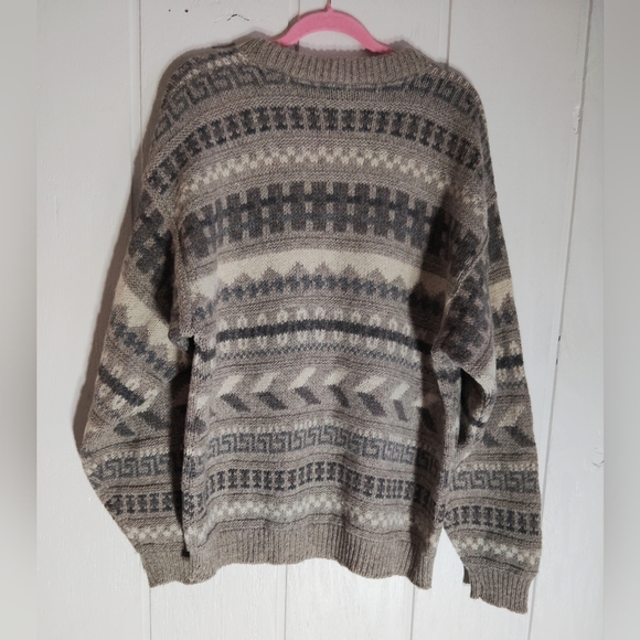 CLEAN & EUC!! EDDIE BAUER, Vintage Wool Blend Sweater. Size M - Picture 5 of 5